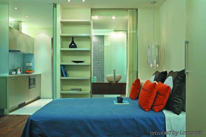 Seasons Park Apart Hotel Пекин Стая снимка