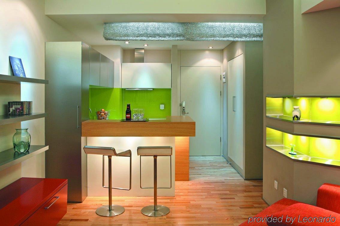 Seasons Park Apart Hotel Пекин Стая снимка